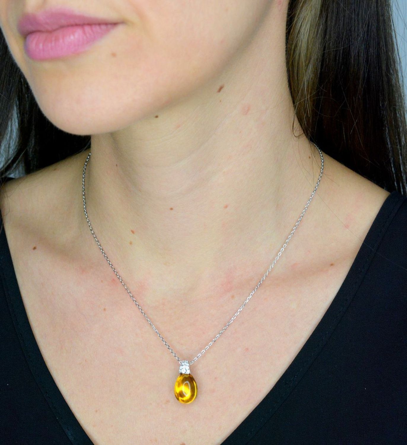 Naszyjnik damski srebrny 925 z kamieniem w kolorze bursztynu Nomination Myradiance 241508 040.png